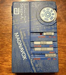 D1906 Magnavox Vintage Maganvox Blue Jean Portable Radio Works Great