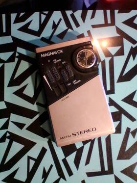 Dio00 Magnavox Portable Radio