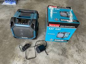 Xrm11 Makita Bluetooth Job-site Speaker Lxt/cxt With Box And Ac Adapter - No Battery