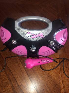 004-0411 Mattel 2011 Monster High Fm/am Radio Mp3 Mic Speaker Pink Black Portable - Works