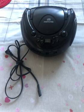 5001461 Memorex Portable Radio