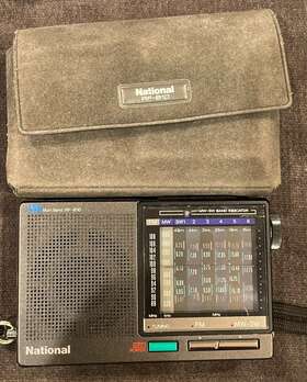 Rf-b10 National Vintage Portable Multiband Radio Receiver Fm Mw Sw With Case