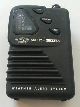 W-731 Noaa Weather One And Emergency Radio Broadcaster No Battery Cover