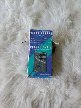 12-794 Optimus Am/fm Pocket Radio Model Shack Brand - New Box 5 Inch Tall