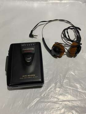 Rq-a180 Panasonic A180 Portable Radio Cassette Recorder Player Read Parts Only Rq-a180 Panasonic A180 Portable Radio Cassette Recorder Player Read Parts Only
