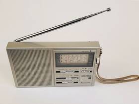 Rf-788l Panasonic 5 Band Portable Radio - Works Great Missing Battery Cover Rf-788l Panasonic 5 Band Portable Radio - Works Great Missing Battery Cover
