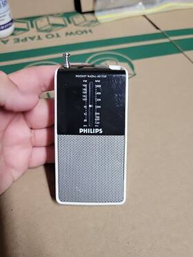 Ae1530 Philips Portable Pocket Radio Headphone Socket Built In Speaker Fm Tuner Ae1530 Philips Portable Pocket Radio Headphone Socket Built In Speaker Fm Tuner