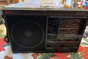 D1835 Philips Compass Short Wave Radio