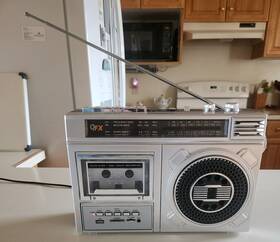 J-24u Qfx Am Fm Sw1 Sw2 4-band Portable Radio Cassette Recorder Boom Box Nice