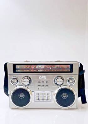 R-333bt Qfx Am/fm/sw 3-band Radio Bluetooth /usb/sd/aux/ Light And Power Supply