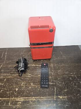 Ts522d Radio. Cubo Red With Remote Tested Works Cube Collectible