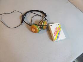 12-950 Radio Shack Vintage 1983 Burger Am Pocket With Headset