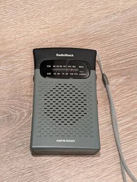 12000586 Radioshack 10c14 Radio Shack Am Fm Pocket Portable Vintage Tested Working 12-586 B