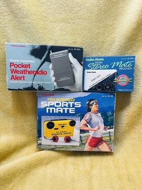 12-144a Radioshack Vintage Radio Shack Old Stock Sports Mate Stereo Pocket Weather Alert