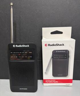 Radioshack 12-1848 Radio Shack Analog Am/fm Portable Tested