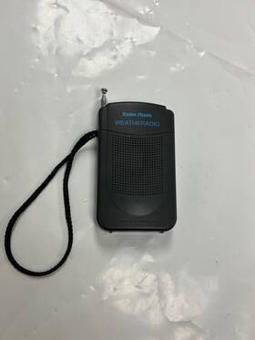 12-244 Radioshack Radio Shack Crystal Controlled Portable Weather Model Tested Works