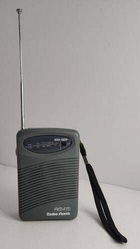 12-735 Radioshack Vintage Radio Shack Am Fm Portable Pocket Model Grey Tested Working