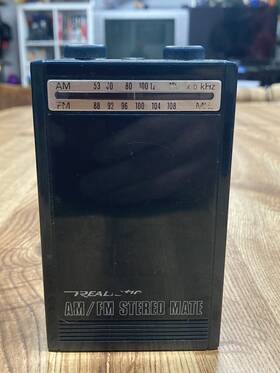 12-111 Realistic Vintage Stereo-mate Fm Radio Handheld
