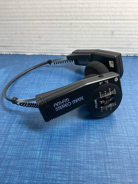 Realistic 12-145 Vintage Am / Fm Stereo Mate Portable Radio Adjustable Headset Working