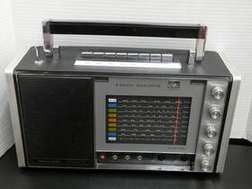 Realistic 12-751a Vintage Astronaut 8 Model Portable Band Radio Working