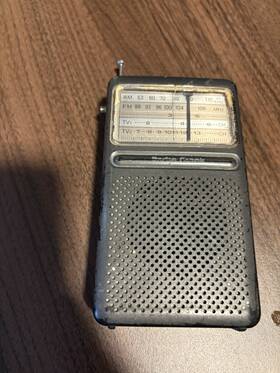 Arv12-614 Realistic Vtg Am Fm Tvi Tv2 Transistor Emergency Radio Model 12-614 Tested Works