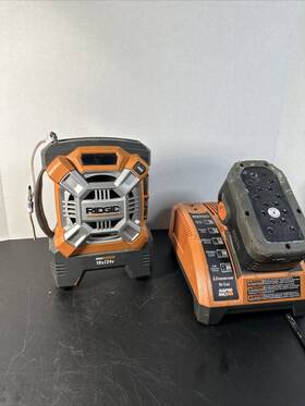 R84081 Ridgid X4 Jobsite Radio 18v Am/fm Model Battery And Charger