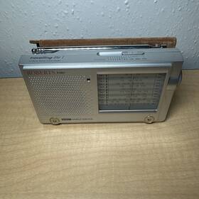 R9967 Roberts Travelling Lite 1 12 Band Travel Radio With Leather Case - Bbc