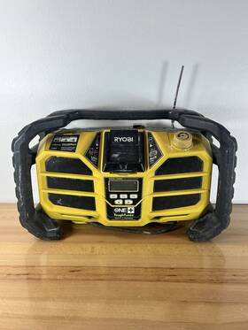 P745 Ryobi Hybrid 18v Tough Tunes Radio Am/fm/aux Charger Jobsite See Desc
