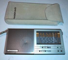 Sg-787 Sangean Vintage Fm/mw/sw1-7 9-band Portable Receiver With Suede Case