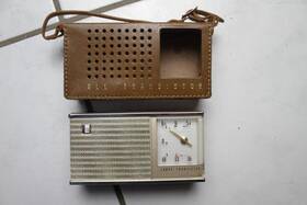 Sanyo 6c-11 Vintage Transistor Radio 1958 Red For Parts Or Repair