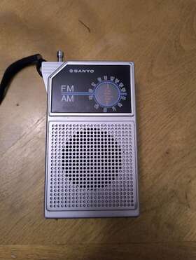 Rp5047 Sanyo Vintage Am/fm Portable Radio Model No