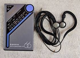 Sanyo-rp66 Sanyo Rp66 Am/fm 2band Portable Radio With T Earbuds Read
