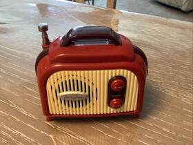 Scan 049022821620 Vintage Red Radio Mini Retro Fm Hi-fi Sound Auto Pull Up Antenna New