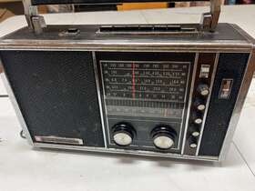 8227 Sears Wayfarer Multi Band Radio Model Fm/am/lw/sw1/sw2/sw3 - Read Desc