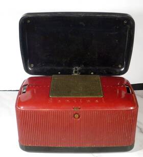286pr Sentinel Model Inch Treasure Chest Portable Radio - Circa 1947
