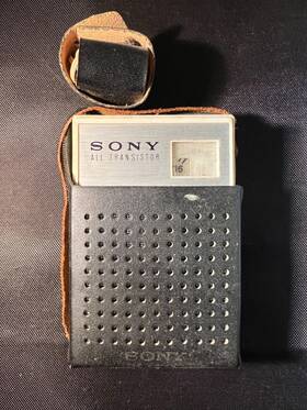 2r-28 Sony All Transistor Small Pocket Am Radio With Case Headphones Untested