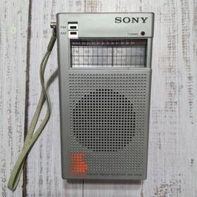 Icf-210w Sony Original Pocket Am/fm Radio In Excellent Working Condition
