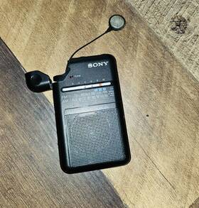 Icf-55r Sony Am Fm Walkman With Retractable Headphone - Tested Working