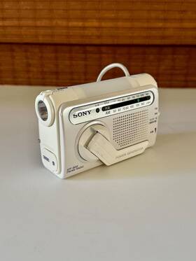 Icf-b02 Sony Hand-cranked Charging Fm/am Radio