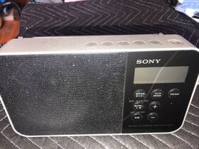 Icf-m780n Sony Home Clock Radio From Japan Am/fm Nikkei Powered And Battery