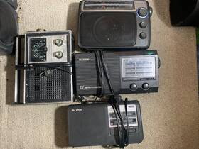 Rf-596 Sony/ Panasonic/radio Shack Lot Of 4 Various Vintage Am/fm With Built In Speaker