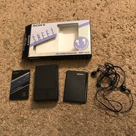 Srf-202 Sony Vintage Sheet Card Fm Stereo Receiver Portable Radio Walkman Srf-202 Sony Vintage Sheet Card Fm Stereo Receiver Portable Radio Walkman