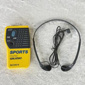 Mdr-w08 Sony Srf-8 Sports Am/fm Walkman With Headphones - Tested Works Mdr-w08 Sony Srf-8 Sports Am/fm Walkman With Headphones - Tested Works