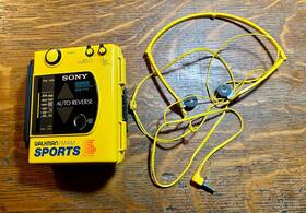 Mdr-a15 Sony Wmf-63 Vintage Walman Sports Fm/am Yellow Headphones