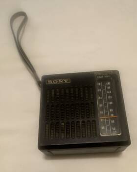 X-1800sd Sony Radio .... Not Tested