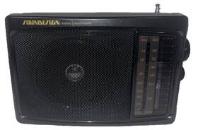 2236 Soundesign Sound Design Blk Am / Fm Radio With Handle Vtg Ac Dc Excellent Condition