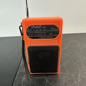 Pr22 Street Beat Vintage 1980s Model Am Fm Pocket Radio Works