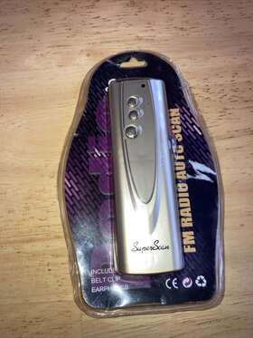 9465a Superscan New Sealed Fm Radio Auto Scan With Mini Torch