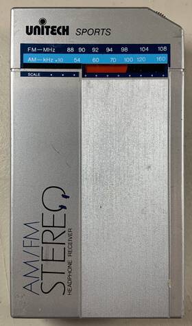 Is-80 Unitech Parts Repair Powers On Only Vintage Sports Am/fm Stereo Receiver