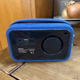 Vivitar Sempr-ibt6015-bl Blue Am/fm Radio Subwoofer Usb Headphone Jack